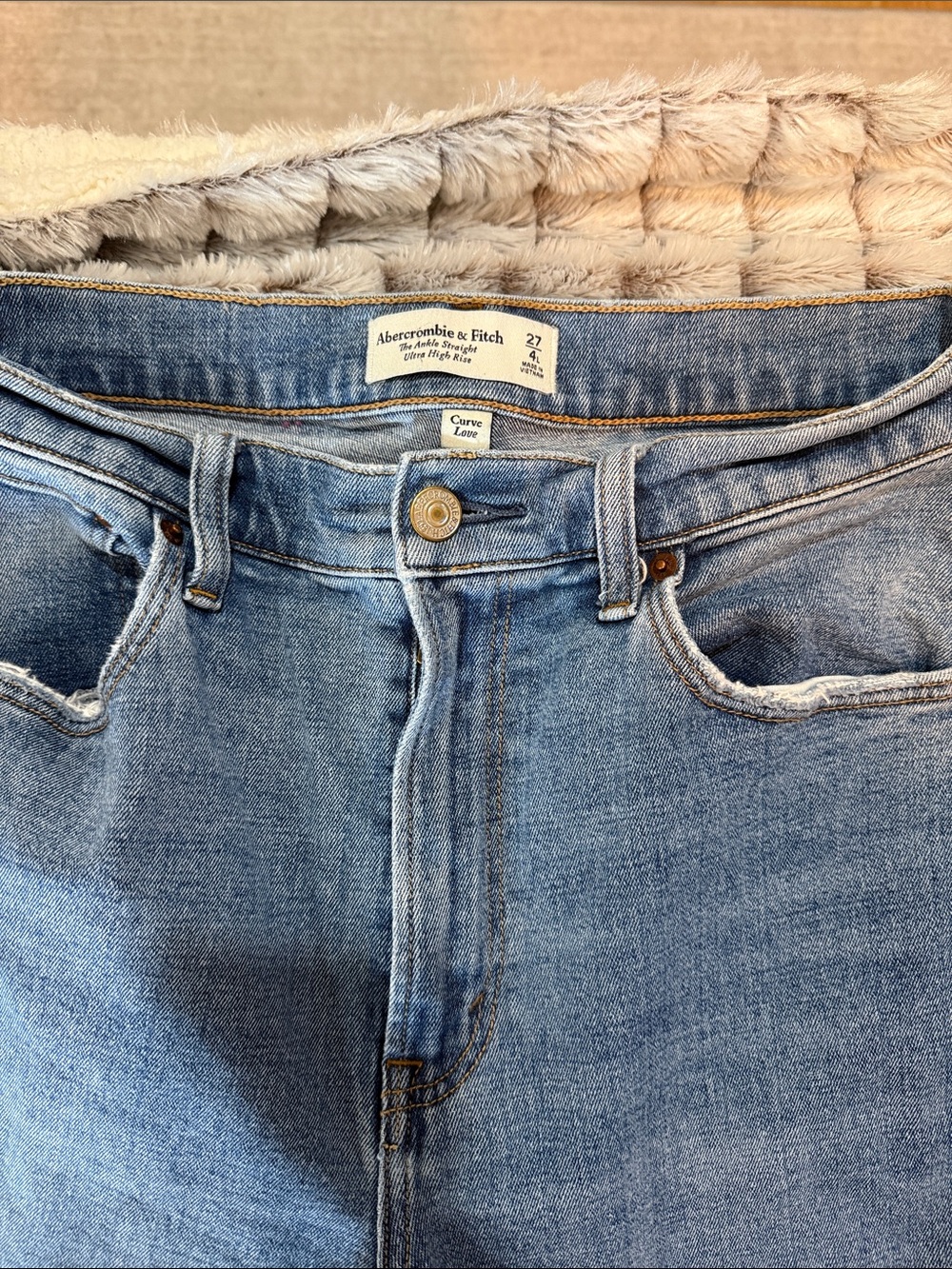 Abercrombie & Fitch Men’s Light Blue Slim Denim Jeans
